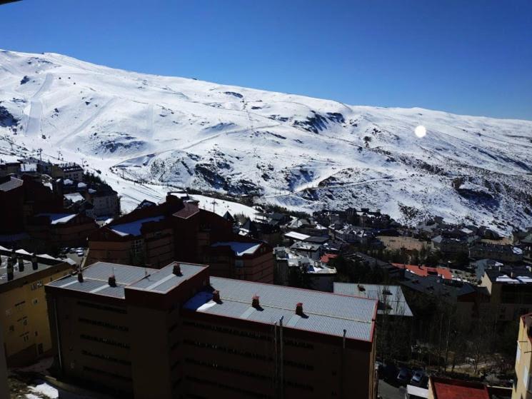 Apartamentos Zona Media Sierra Nevada Buitenkant foto